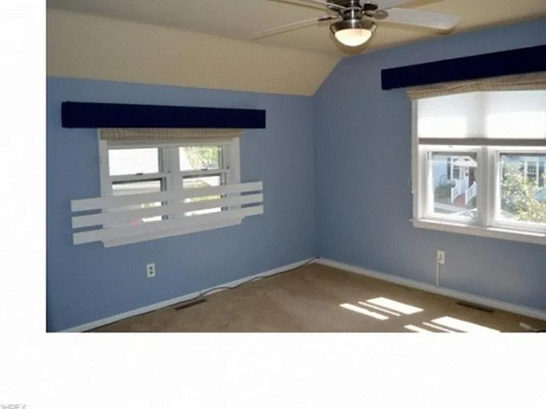 203 Bell St — Photo 1
