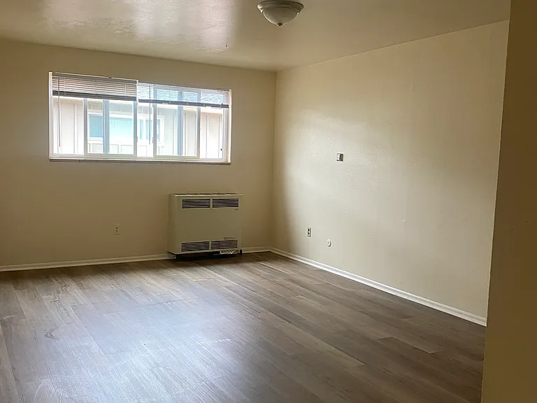 2935 College Ave #122 — Photo 3