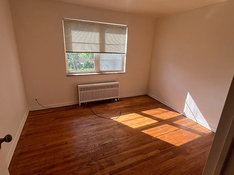 2222 Broadway Ave #203 — Photo 7