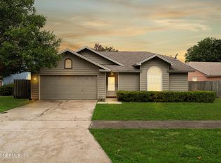 3408 Charmont Dr, Jacksonville, FL 32277
