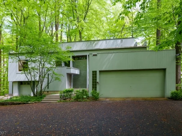57 Raven Rock Rd, Delaware Twp., NJ 08559