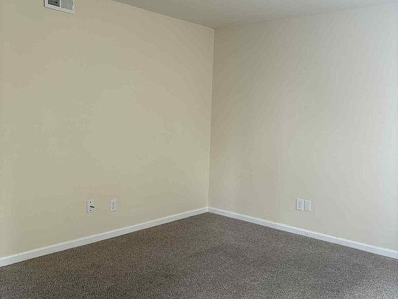 3rd image of 1284 Kenilwood Way #A