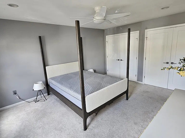 Guest bedroom