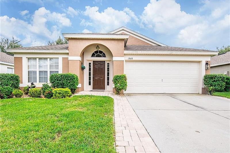 1st image of 1909 Mitchellbrook Ln
