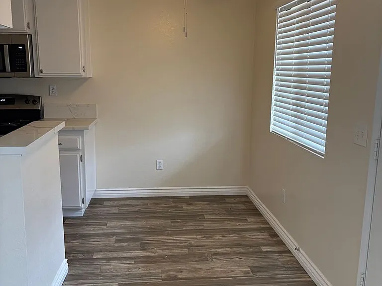 Georgia Manor — Photo 8