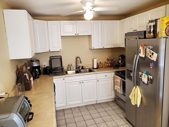 3rd image of 8555 SE Lyons St #8555