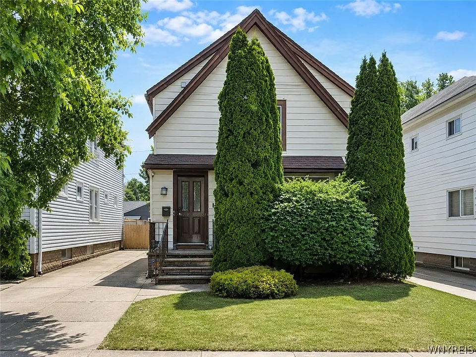 19 Hobmoor Ave