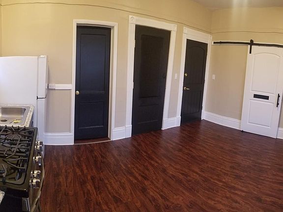 5th image of 601 W Midland St APT 6