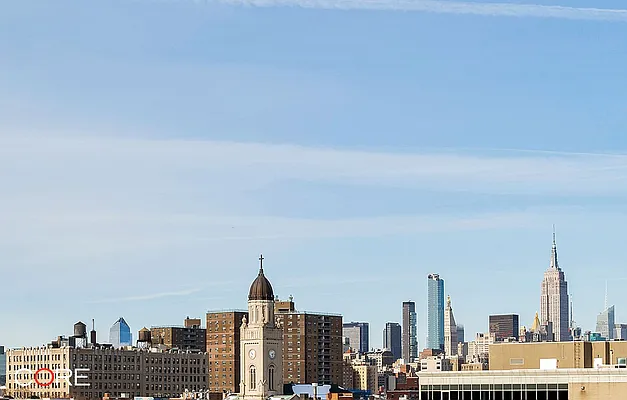 Rented by CORE | media 12