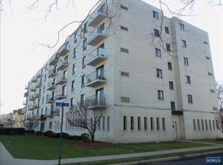 281 Park St APT 1A, Hackensack, NJ 07601