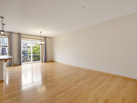 5th image of 15529 Eagle Shore Dr