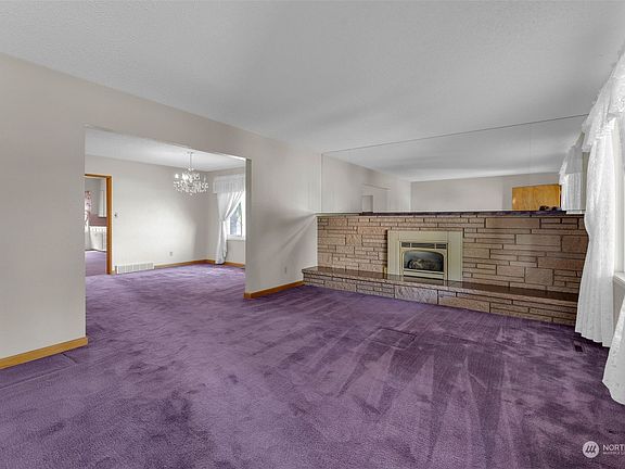 4th image of 2114 E Empire Avenue