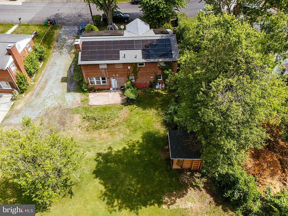1st image of 4413 Lakeview Dr