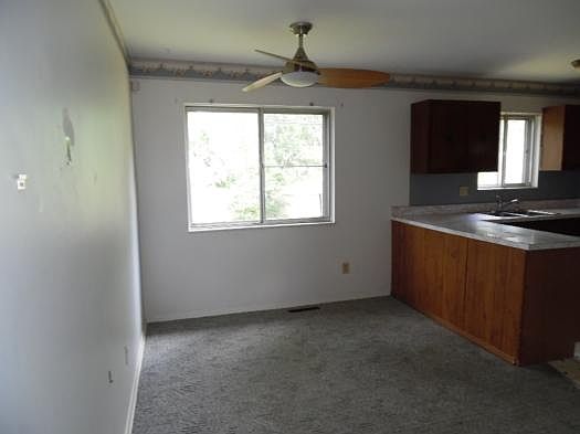 5th image of 5082 Fullerton Dr