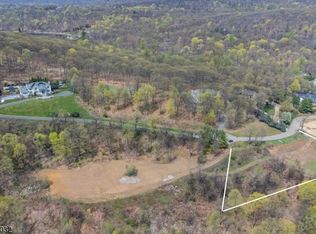 12 Elizabeth Dr, Kinnelon, NJ 07405