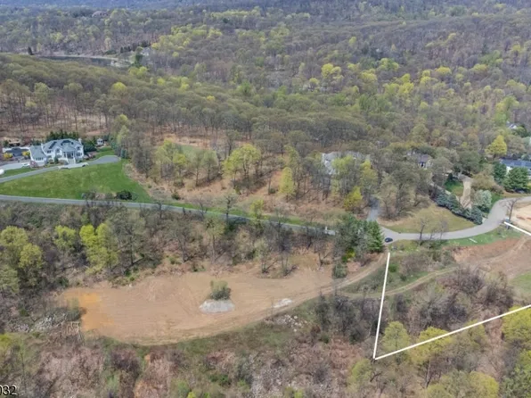 12 Elizabeth Dr, Kinnelon Boro, NJ 07405