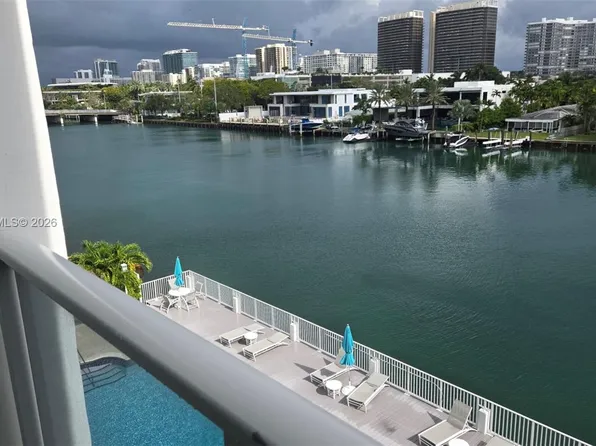 9381 E Bay Harbor Dr, Bay Harbor Islands, FL