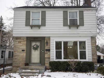 5273 Hillcrest St, Grosse Pointe, MI, 48236