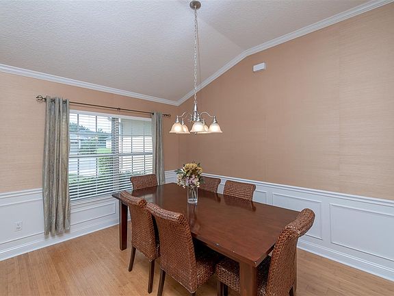 5th image of 511 Side Creek Ln