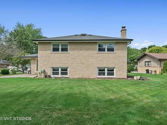 2nd image of 413 Claremont Dr