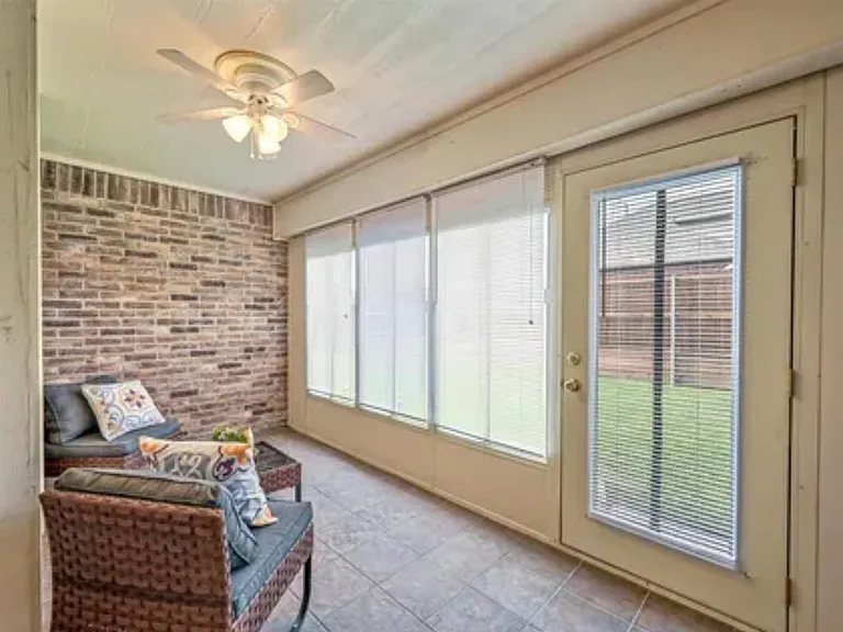 117 E Forestwood Dr — Photo 14