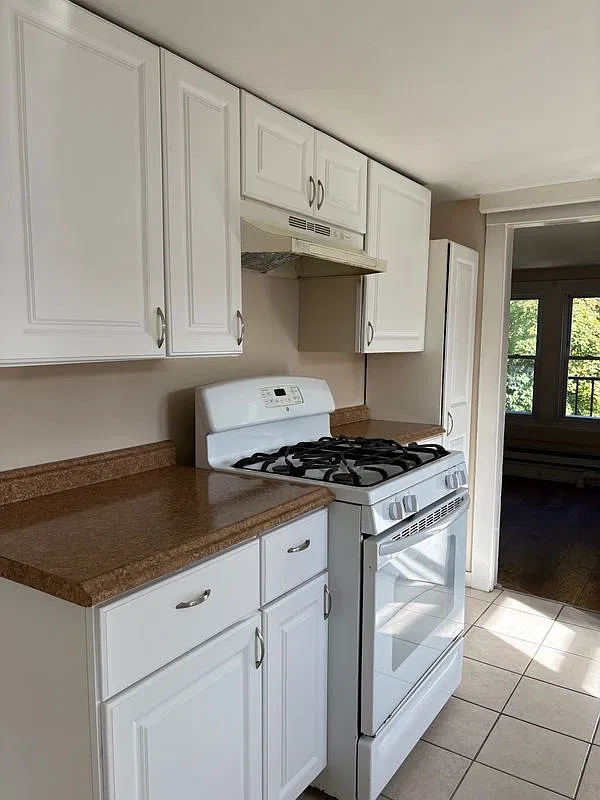 2 bed, 1.0 bath, 900 sqft, $1,400 — Photo 4