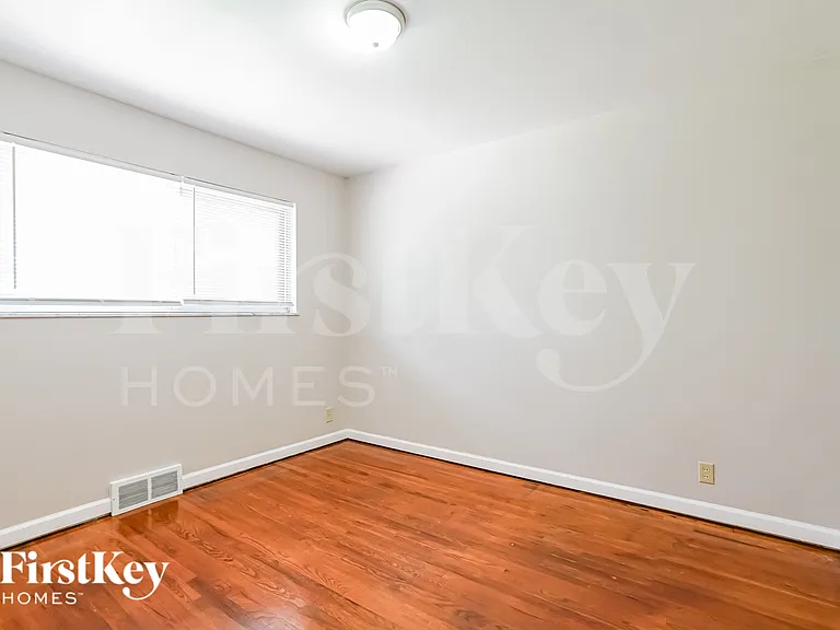 4116 Brevity Dr — Photo 9