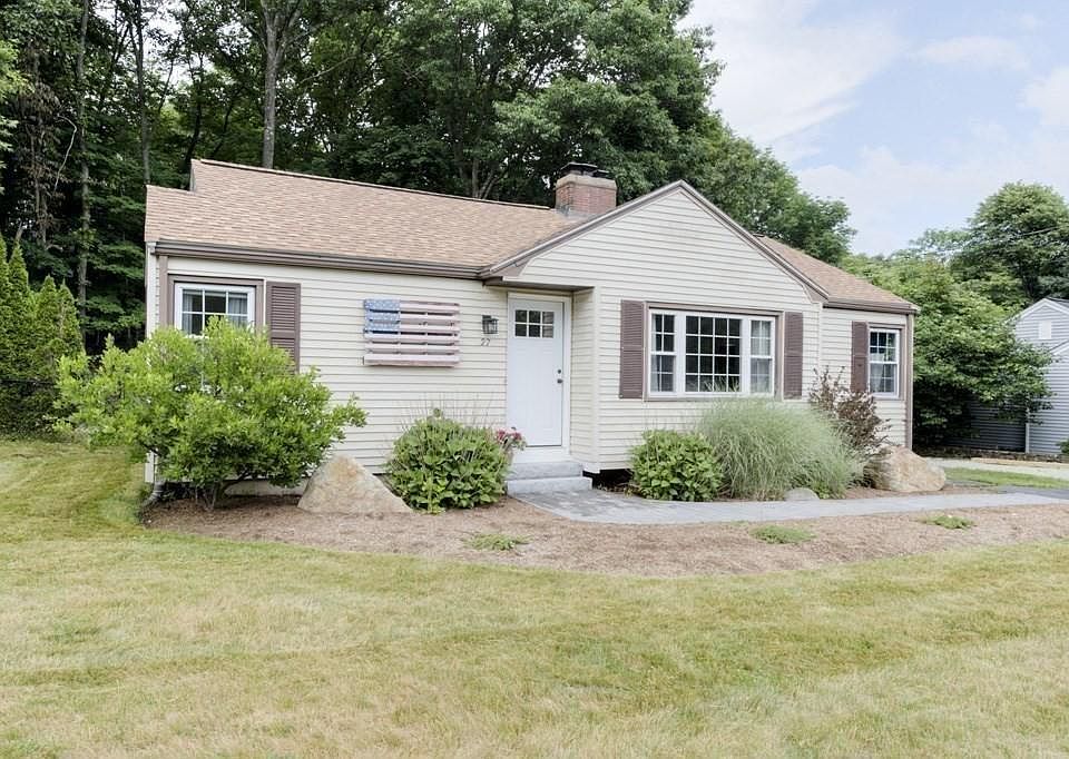 1st image of 27 Woodway Dr