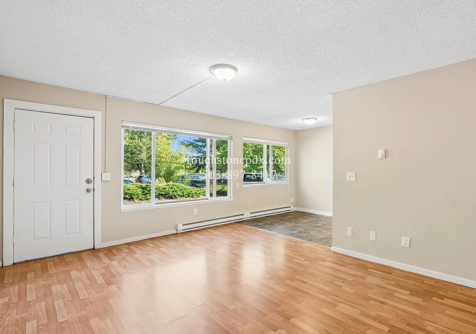 Your New Home Awaits Cozy 2BR/1BA in Portland with Parking! — Photo 3