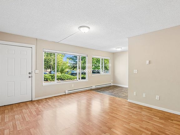 3rd image of 702 NE 99th Ave APT 2