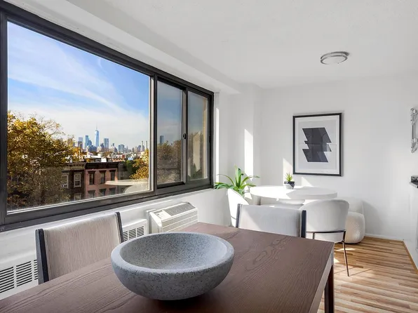 185 Hall St APT 513, Brooklyn, NY 11205