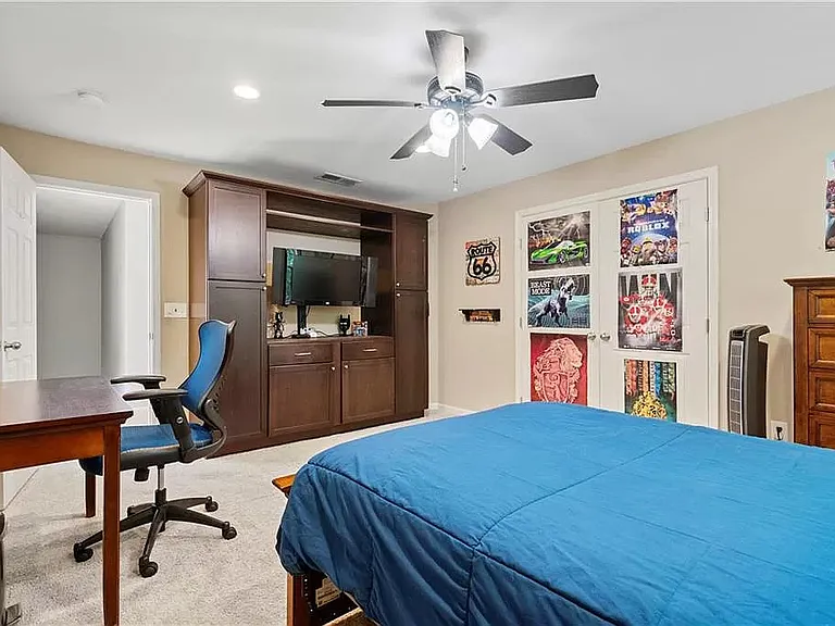 5825 Weddington Dr — Photo 30