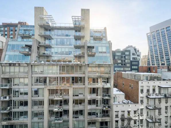 445 West 19th Street image 1 of 5