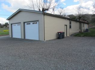 954 S Stage Rd, Medford, OR 97501