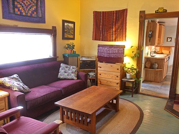 Middle room