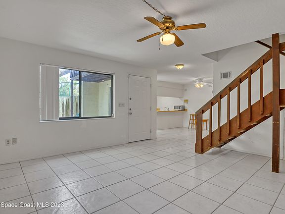 2nd image of 8772 Oleander Ct
