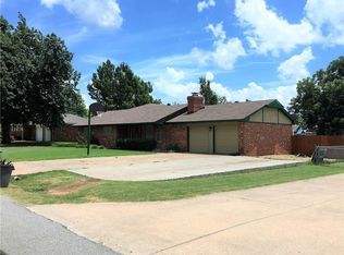 1732 W Aqua Clear Dr, Mustang, OK 73064