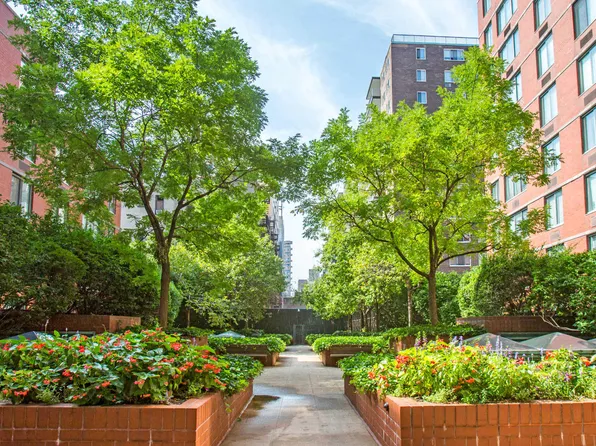 750 Columbus Avenue image 42 of 61