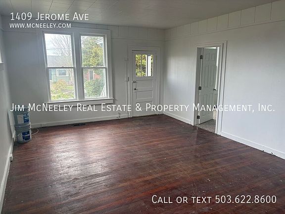 4th image of 1409 Jerome Ave