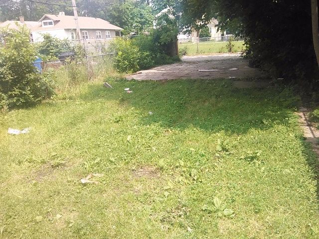 2nd image of 30 W 114th St