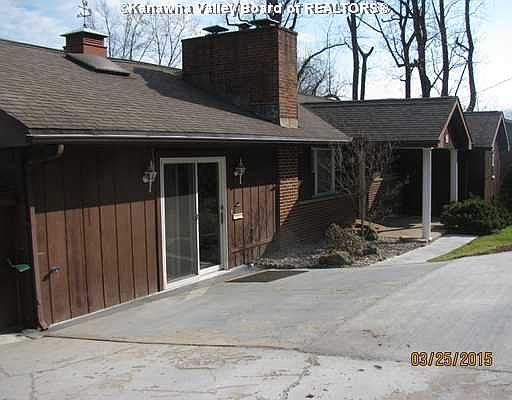 2nd image of 2920 Phillips St