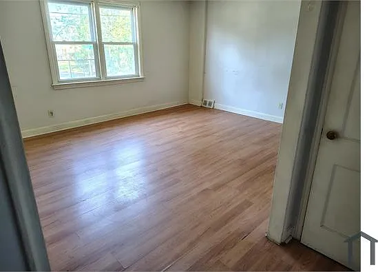 2135 Seneca Rd #11 — Photo 11