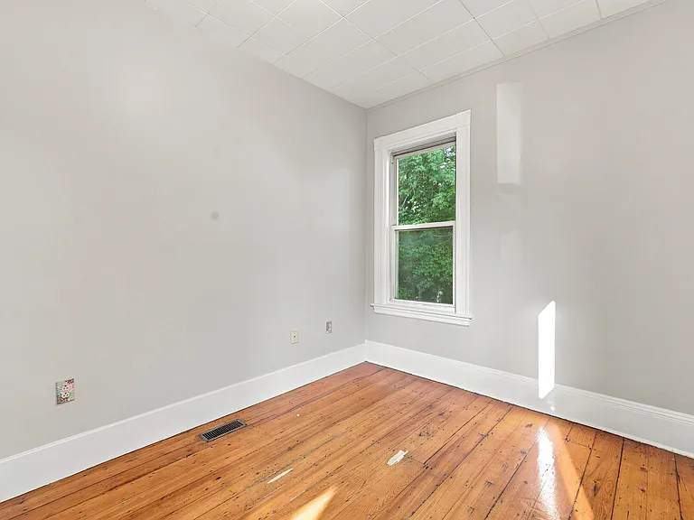147 Murdock St #1 — Photo 9