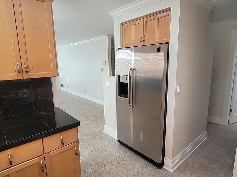 1031 Maple St #A — Photo 5