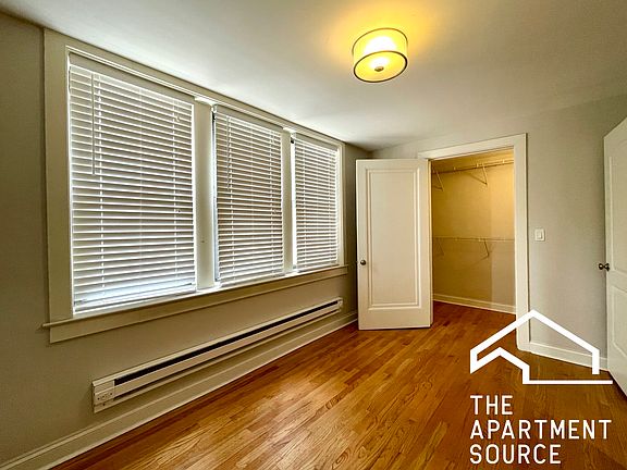 5th image of 2323 N Rockwell St #C1