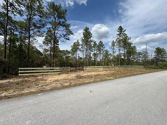 2nd image of SW Edgewater Blvd #34