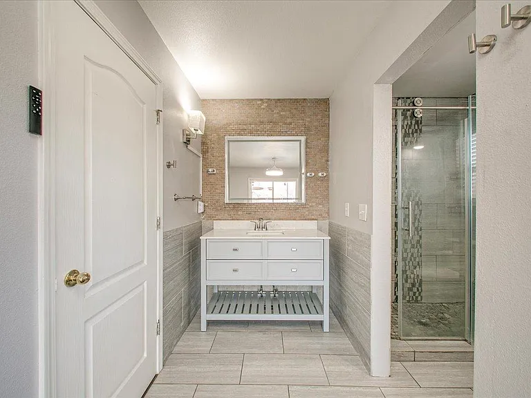 13734 W Meadowdale Dr — Photo 30