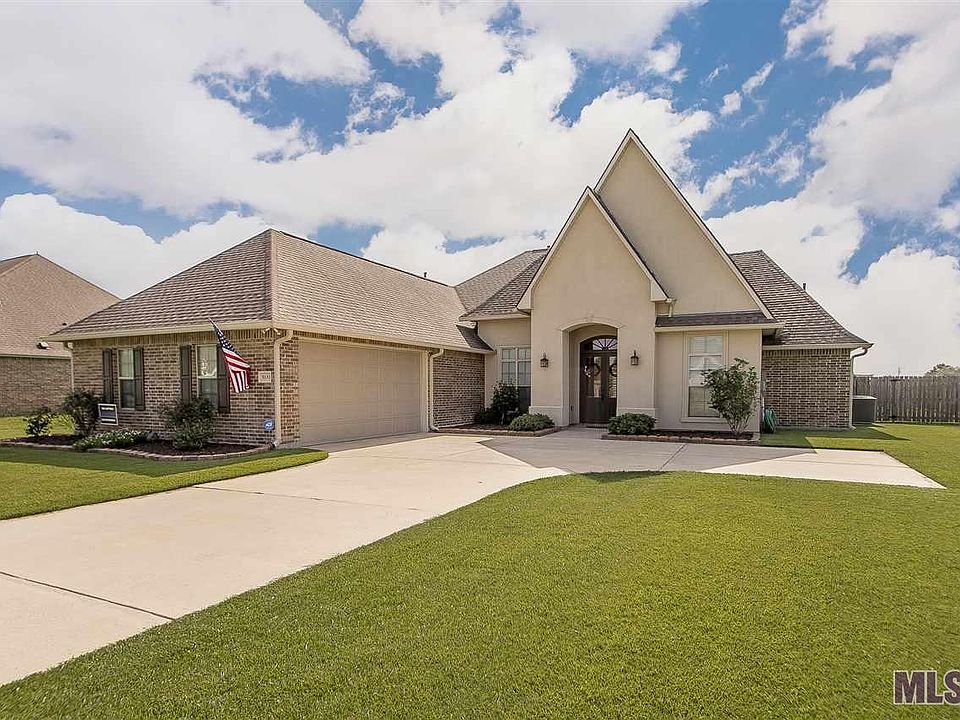1st image of 5131 Wildwood Dr