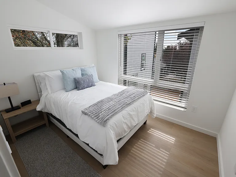 7917 32nd Ave SW — Photo 12