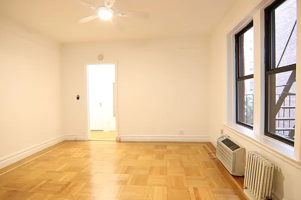Rented by Halstead Real Estate | media 27